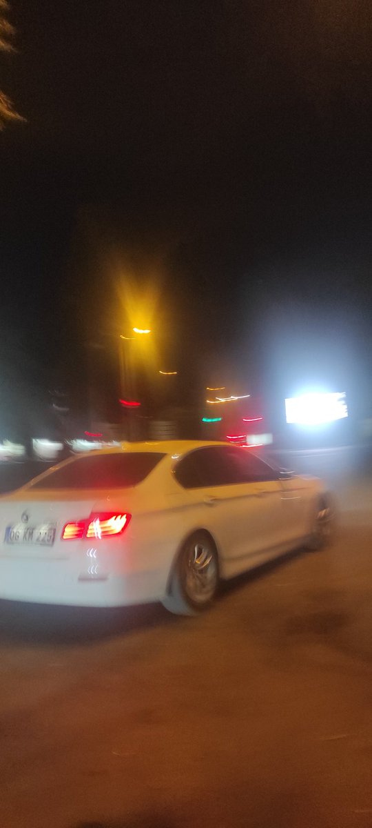 meholilili's tweet photo. Bugün saat 23.28de Ankara Çankaya Bahçelievler 7. Cadde girişinde Çankaya Eser parkı karşısındaki atmlerden para çekerken ışıklarda bekleyen 06 KM 225 plakalı araç tarafından tacize uğradık, bir gece için 400 lira teklif edildi. https://t.co/83bN7koJeO