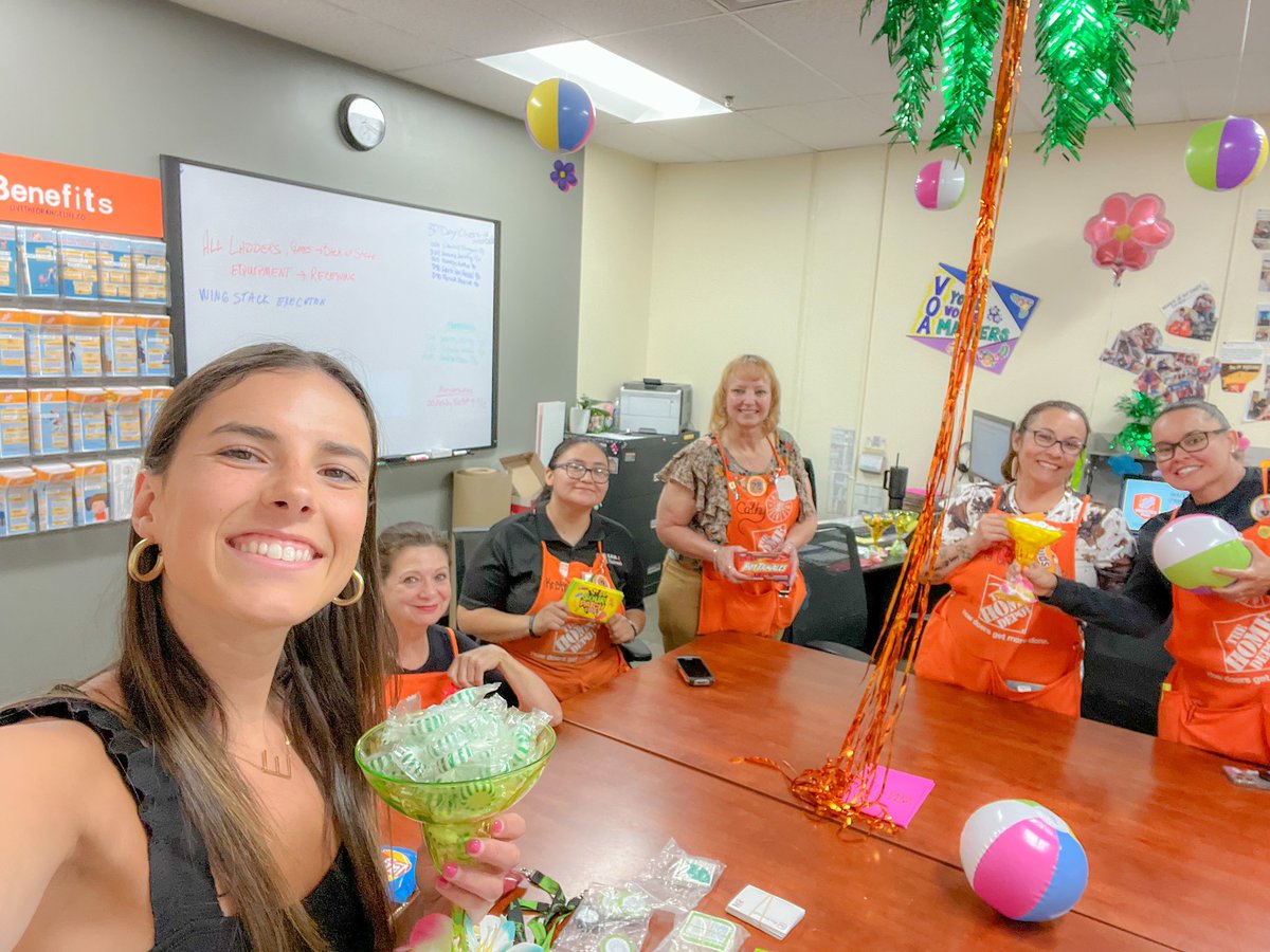 Summer time PKs mean mint margs and beach balls! ☀️🩷Great day with this crew!