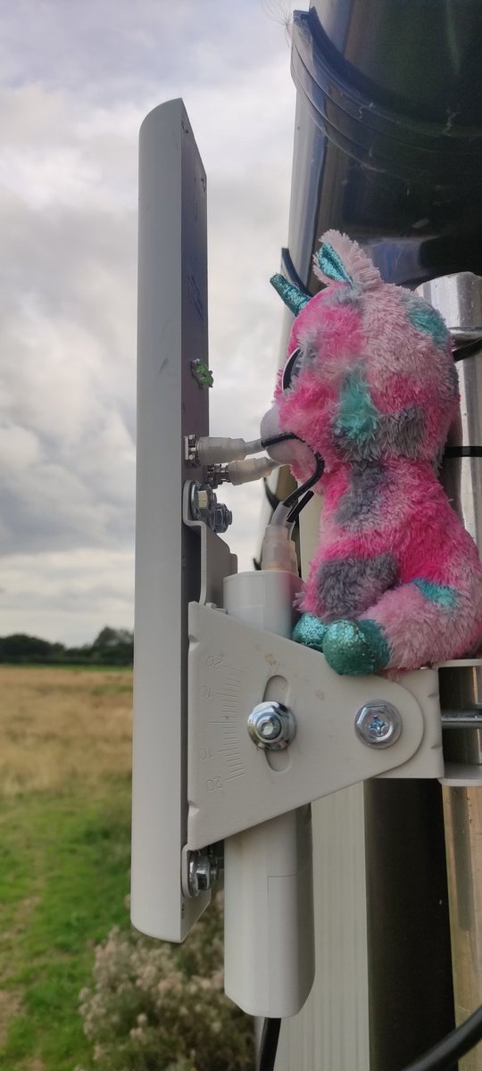 NetUnicorn's tweet photo. A radio link needed adjusting. https://t.co/fmKgHSNxl3