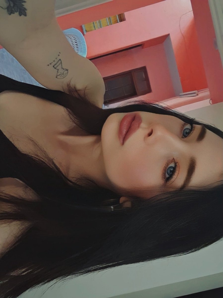 carodangelo_'s tweet photo. 🖤 https://t.co/i8PKn7fFdd