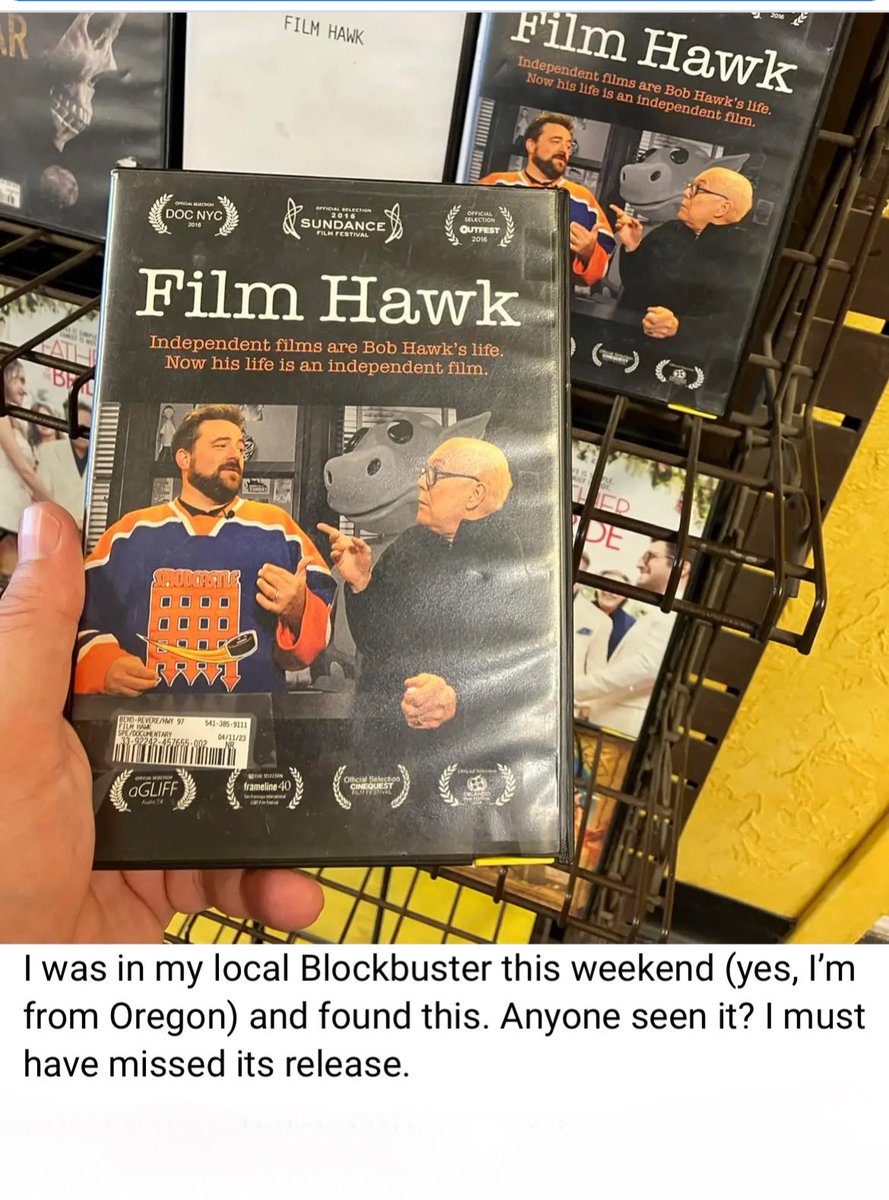 bobhawkdoc's tweet image. Seen on a Kevin Smith fan page. ♥️