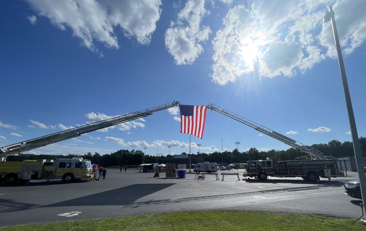 NLSD_Supt's tweet photo. Beautiful night for the #NationalNightOut!  Things start soon in the @NorthernLehigh Stadium parking lot. Just follow the paw prints down Bulldog Lane. 🐾 https://t.co/c01ljabOCv