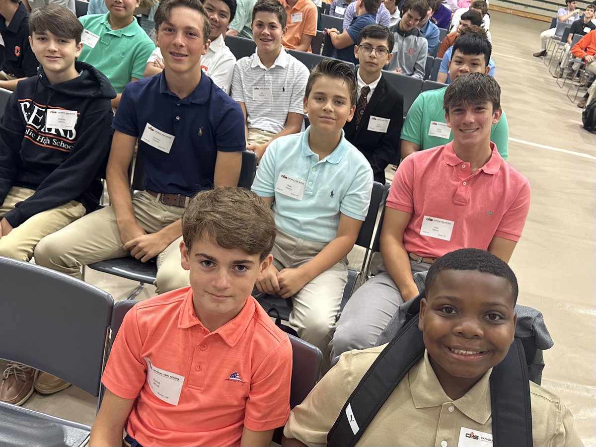 CHS_BR's tweet photo. Today, we kicked off the Back-To-School season with Bear Claws for Breakfast and Computer Roll-Out. We're just NINE DAYS away from having all of our Bears back on campus. We can't wait to see these smiling faces fill the halls every day! #BackToSchoolBears https://t.co/uSLVSrkj22