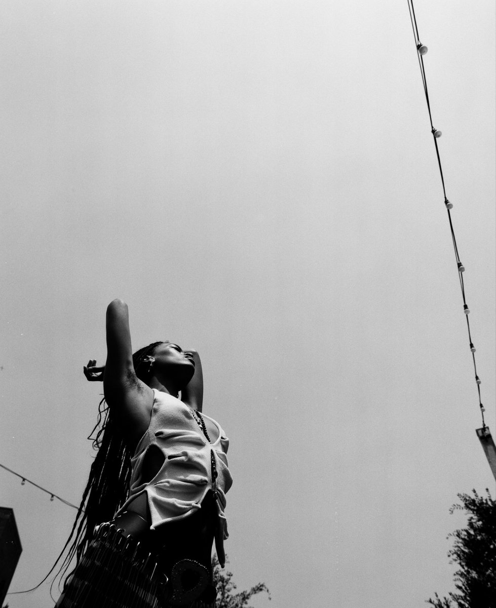 -
b+w portraits 
new work with annastasia
shot on 120 mm film

fromthemotherlands.com