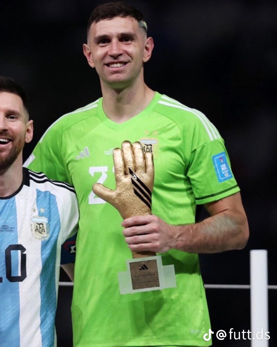 OutMessi_'s tweet photo. https://t.co/LIGKNWCg3o