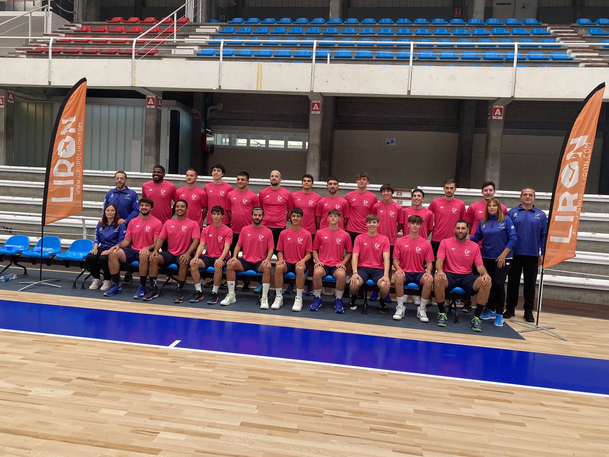 sdteucro's tweet photo. Primer entrenamiento de la temporada 💪🏻💙 https://t.co/IKw9SCg3Zx