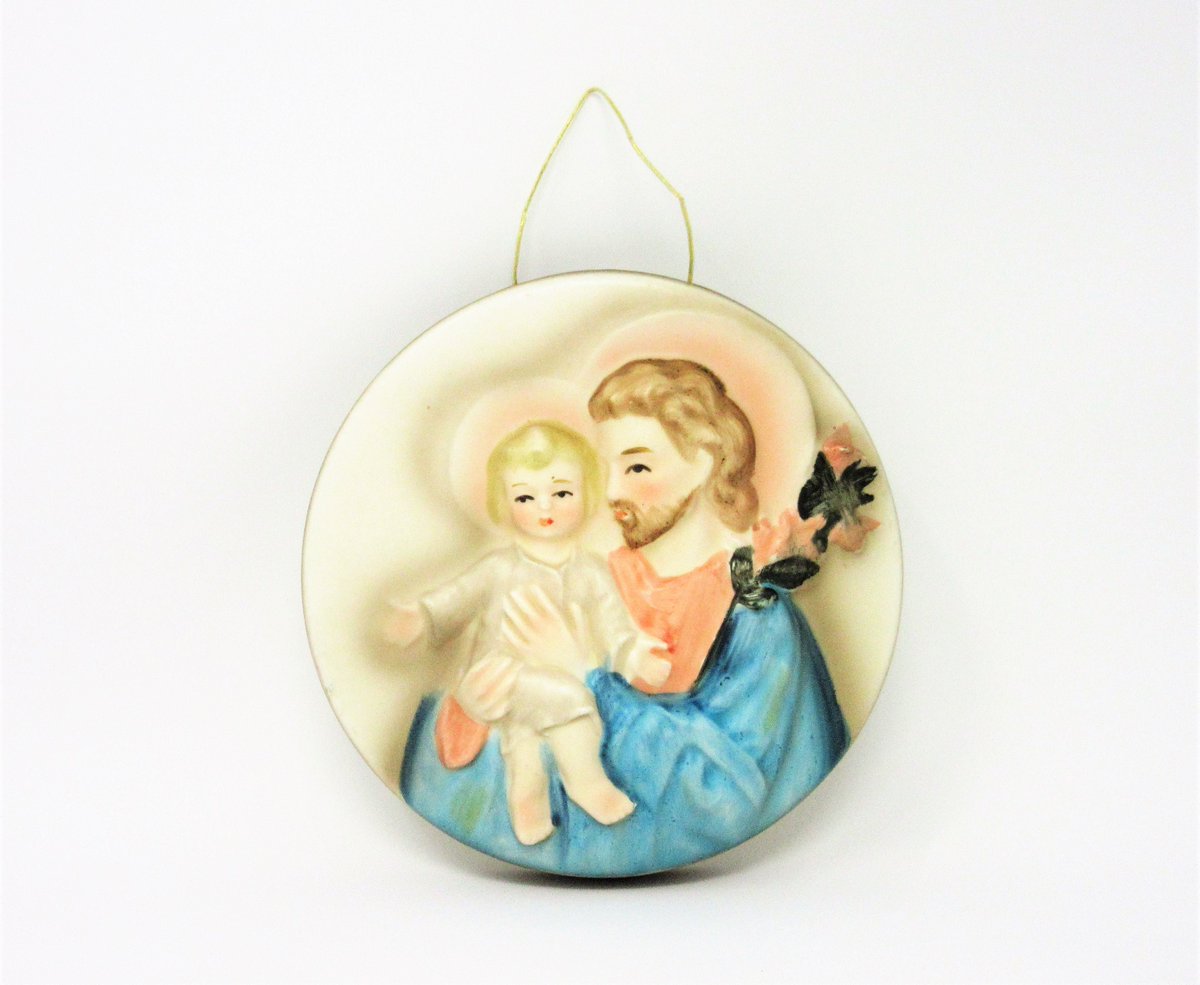 antiquelove22's tweet photo. Vintage Napco Christmas Hanging Wall Plaque Featuring Joseph Holding Baby Jesus in His Arms 3D Relief Religious Holiday Home Decor Gift Idea https://t.co/ksYSr44Ekq #etsyseller #vintage #Etsy #ReligiousHomeDecor https://t.co/PgCPI5FDcE