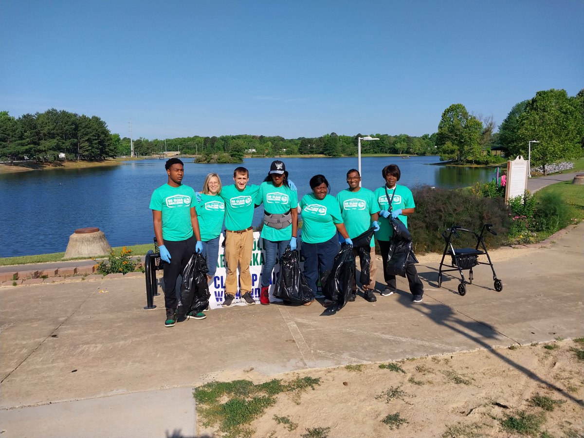KeepARBeautiful's tweet photo. Shoutout to Lance Wells Recovery Group out of Benton Arkansas 
who helped clean up in Saline County!

Thank you for your dedication to joining the other 15K volunteers who took the Go Clean Challenge this spring.

#keepARbeautiful #GoCleanChallenge #GreatAmericanCleanup https://t.co/FL9GnA2cRa