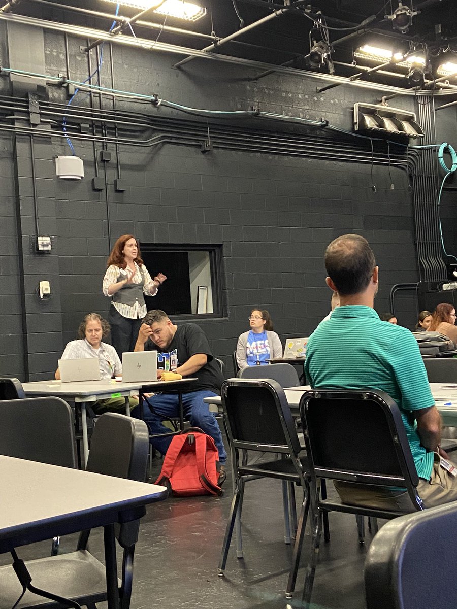 MrsJohnsonAVID's tweet photo. You know itโs getting good when @OwlsfromPolk gets on a chair leading teachers through @AVID4College Inside/Outside/Outside ๐๐๐ผ๐ @coachhyde79 @TedPolkMS #OptimizingOutcomes https://t.co/QjO5icpVbm