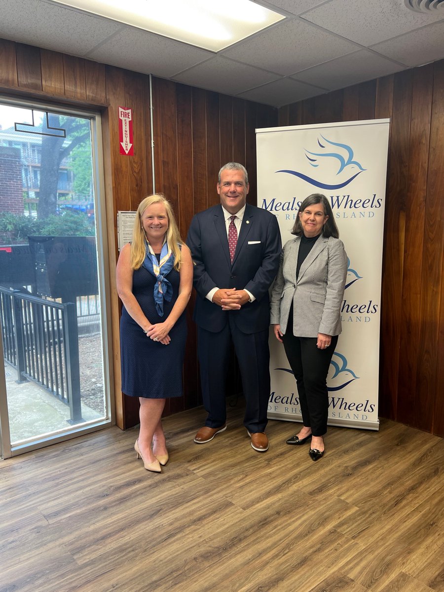 RISecState's tweet photo. Today, Secretary Amore had a great tour of Meals on Wheels with AARP RI! They discussed collaborative opportunities for voter education and ways to cross-promote programs that benefit Rhode Islanders. @AARPRI  @MealsRI https://t.co/A11qntixVc