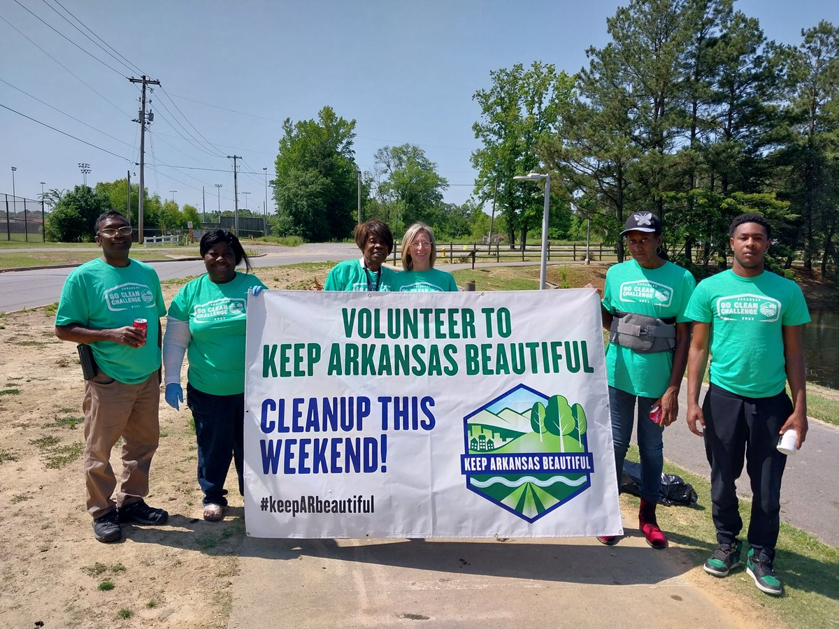 KeepARBeautiful's tweet photo. Shoutout to Lance Wells Recovery Group out of Benton Arkansas 
who helped clean up in Saline County!

Thank you for your dedication to joining the other 15K volunteers who took the Go Clean Challenge this spring.

#keepARbeautiful #GoCleanChallenge #GreatAmericanCleanup https://t.co/FL9GnA2cRa