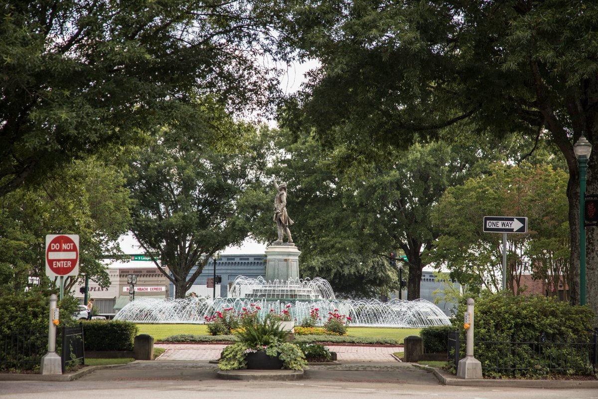 VisitLaGrange's tweet photo. We 🩶 our charming city.

#VisitLaGrange #LaGrangeGA #explorega https://t.co/NbhDrV4hIb