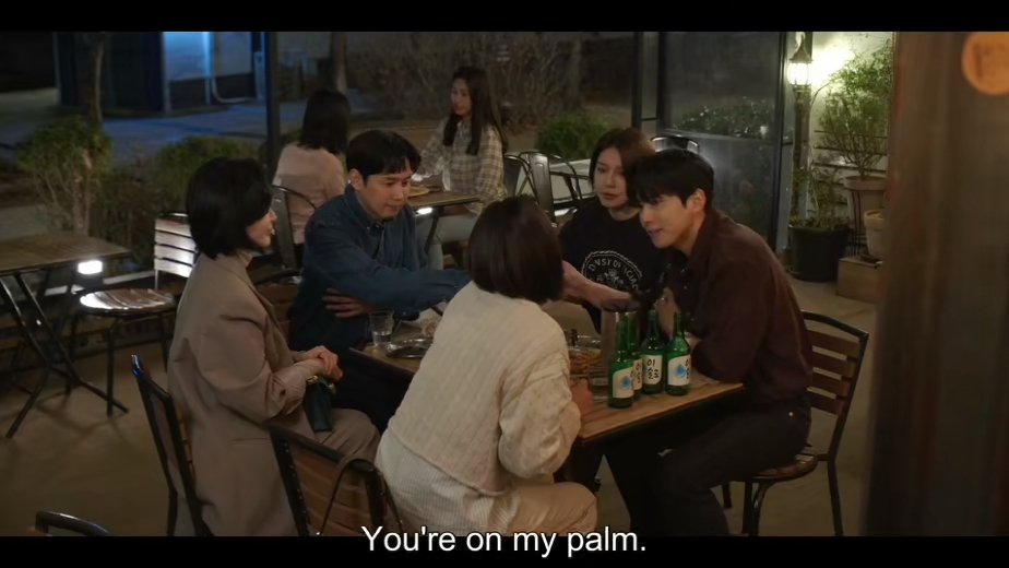 typud's tweet photo. This scene reminds me of taking a shot can be a way to honor family traditions or cultural heritageㅡa symbol of unity or respect. So maybe it could also be meant, Kim Eunmi accepted Eun Jaewon and Kim Jinhee to unite. 🤗🤗🤗🤗
#NotOthersEp4 https://t.co/PTg2sUHrHS