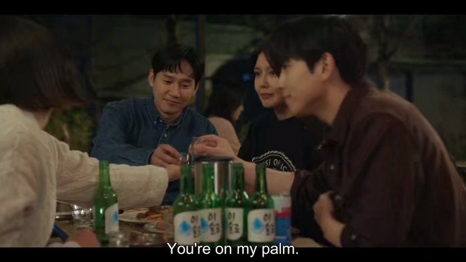 typud's tweet photo. This scene reminds me of taking a shot can be a way to honor family traditions or cultural heritageㅡa symbol of unity or respect. So maybe it could also be meant, Kim Eunmi accepted Eun Jaewon and Kim Jinhee to unite. 🤗🤗🤗🤗
#NotOthersEp4 https://t.co/PTg2sUHrHS