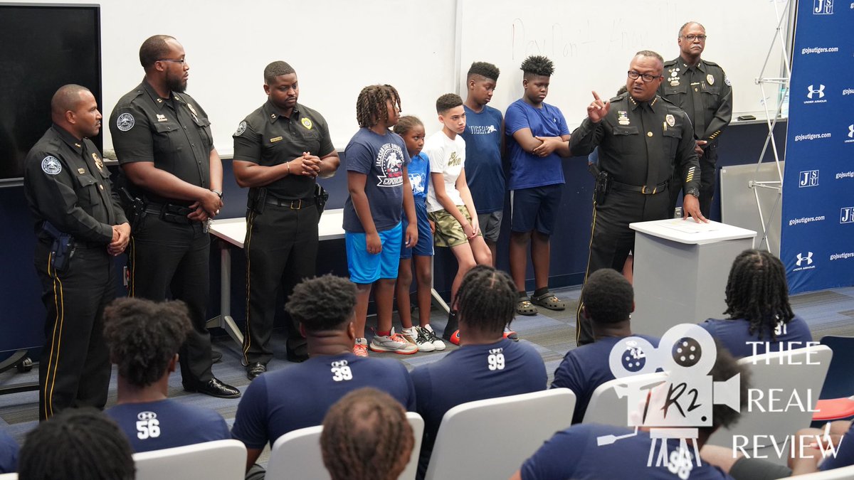 JSUNAA's tweet photo. Moments From @gojsutigersfb Training Camp! #jsu #TheeILove #Jacksonstatefootball

📸 @_SirJonez https://t.co/EhpigfXHAW