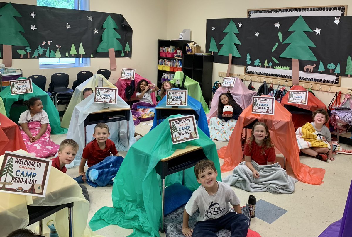jencullen6's tweet photo. Teachers will do just about anything to get their students to love reading! #JohnClearMyList 

https://t.co/3xjaZTgofU https://t.co/wX8q7bniaU