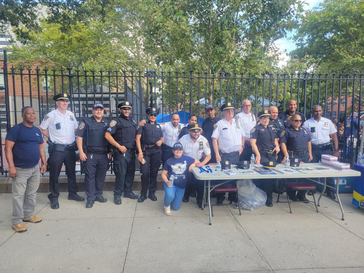 NYPD Auxiliary tweet media