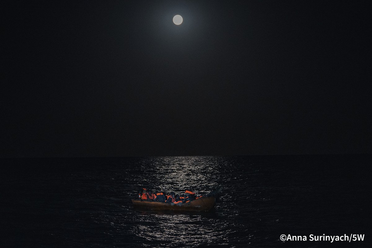 La superlluna il·lumina a 44 persones que es troben a la deriva al Mediterrani. 1 d'agost de 2023