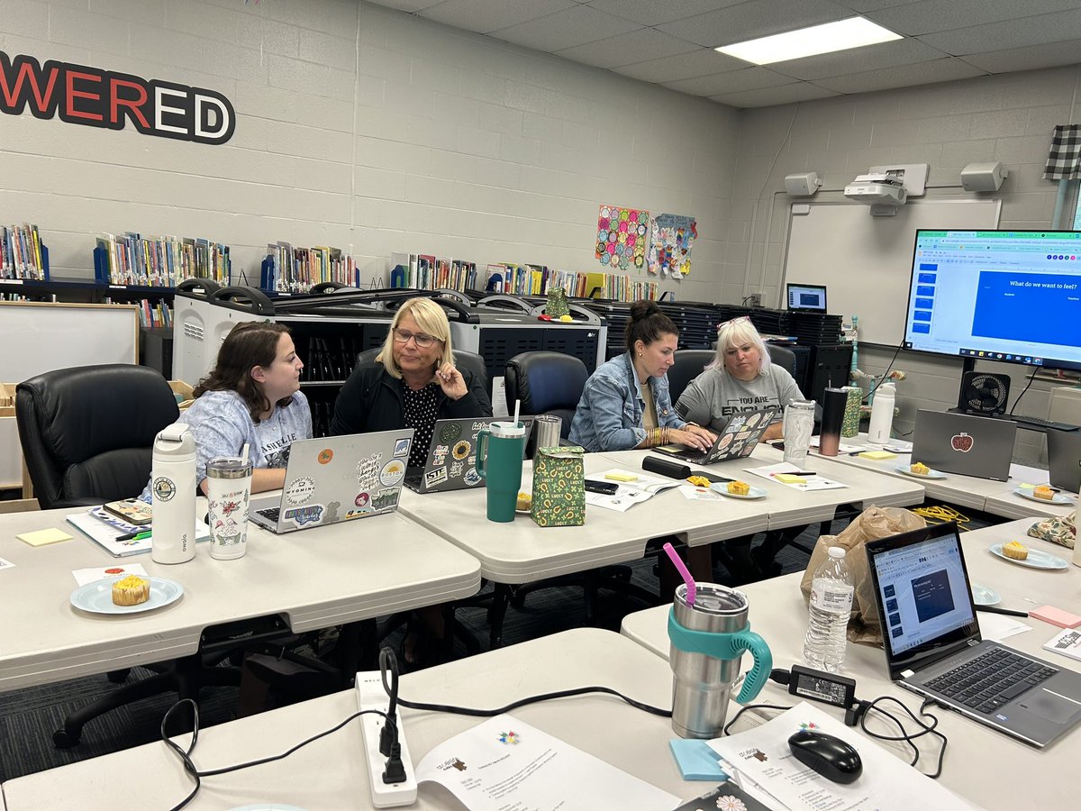 MrsSkeltonAP's tweet photo. What a great start to the 2023-2024 school year planning with our Building Leadership Team! @Creeksidetweet https://t.co/ri5LY5zJUN