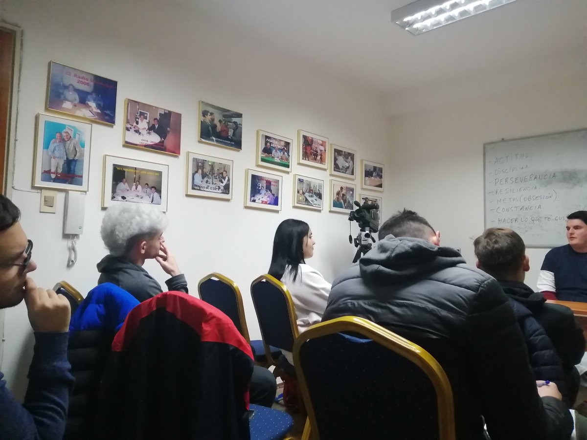 WiliamVelazquez's tweet photo. Práctica en EPC Escuela Profesional de la Comunicación. 095.565.019 https://t.co/GqhcJKwHX9