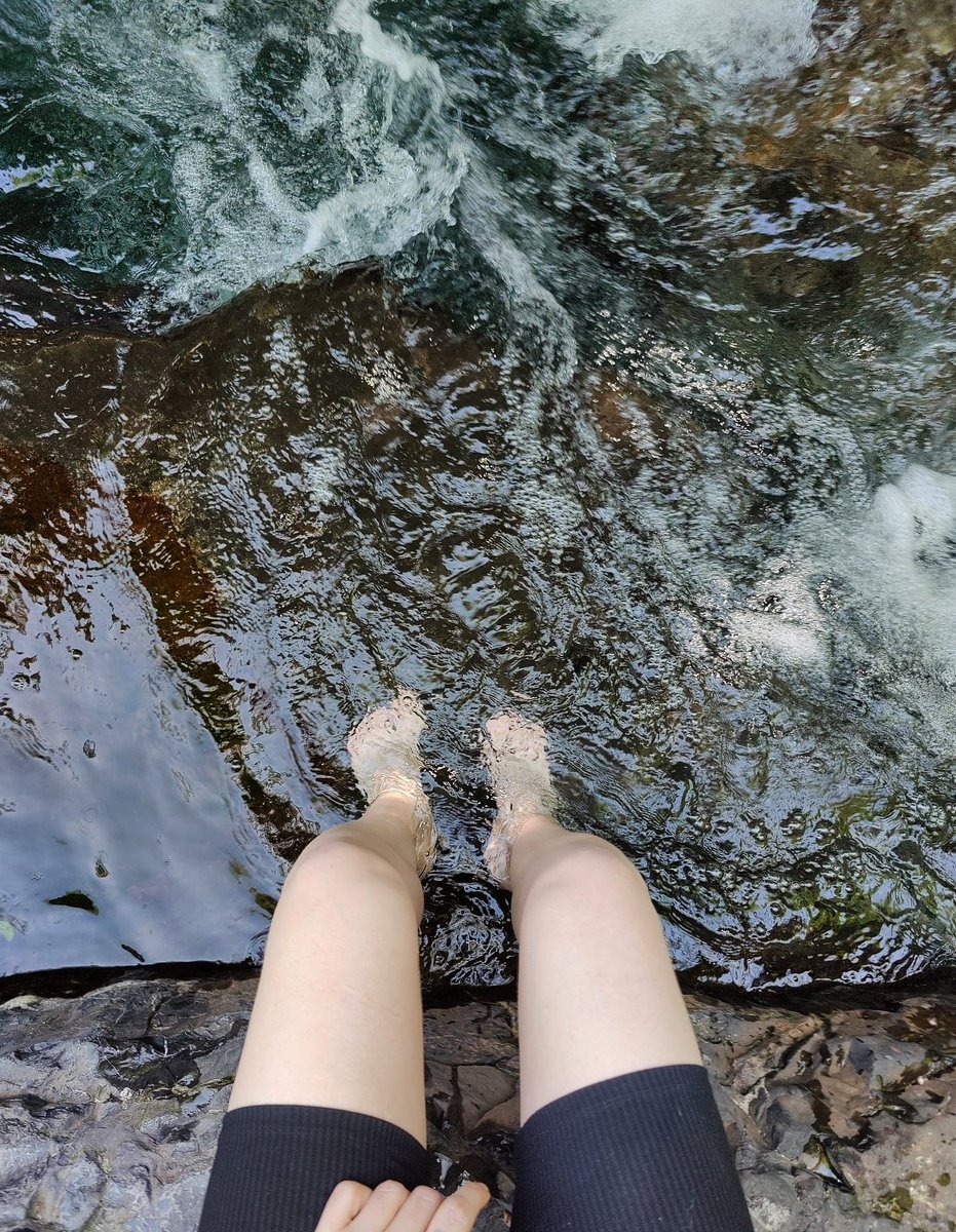 VickyFeet98's tweet photo. Today was relaxing 🧜🏼‍♀️🌊
#feet #feetfinder #feetfethish #feet_lover #feetcontent #feetpicsforsales #feetpic #feetseller #only4feet #barbiegirl #hot
#feet_pic #hot_girl #hotfeet #sexy #myfeet #onlyfan #onlyfansgirl #onlyfans_girl https://t.co/T1eNkzNWgQ