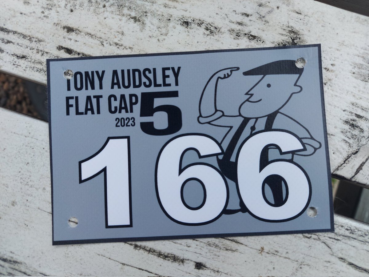 philiplickley's tweet photo. Pie, a pint, and a run. Happy #YorkshireDay!
#FlatCap5 @DewsburyFlatCap https://t.co/uzmSA10Fb2