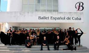 Este #domingo  #6dejulio el Ballet Español de Cuba propone doble función.
👉 A las ⏰ 10:30 a.m. se abrirán las puertas de la #salaAvellaneda para presentar la Clausura del Curso de Verano y el Fin de Curso Docente de esta compañía. 👌 #YSiTePropongo #MejorArteParaTodos