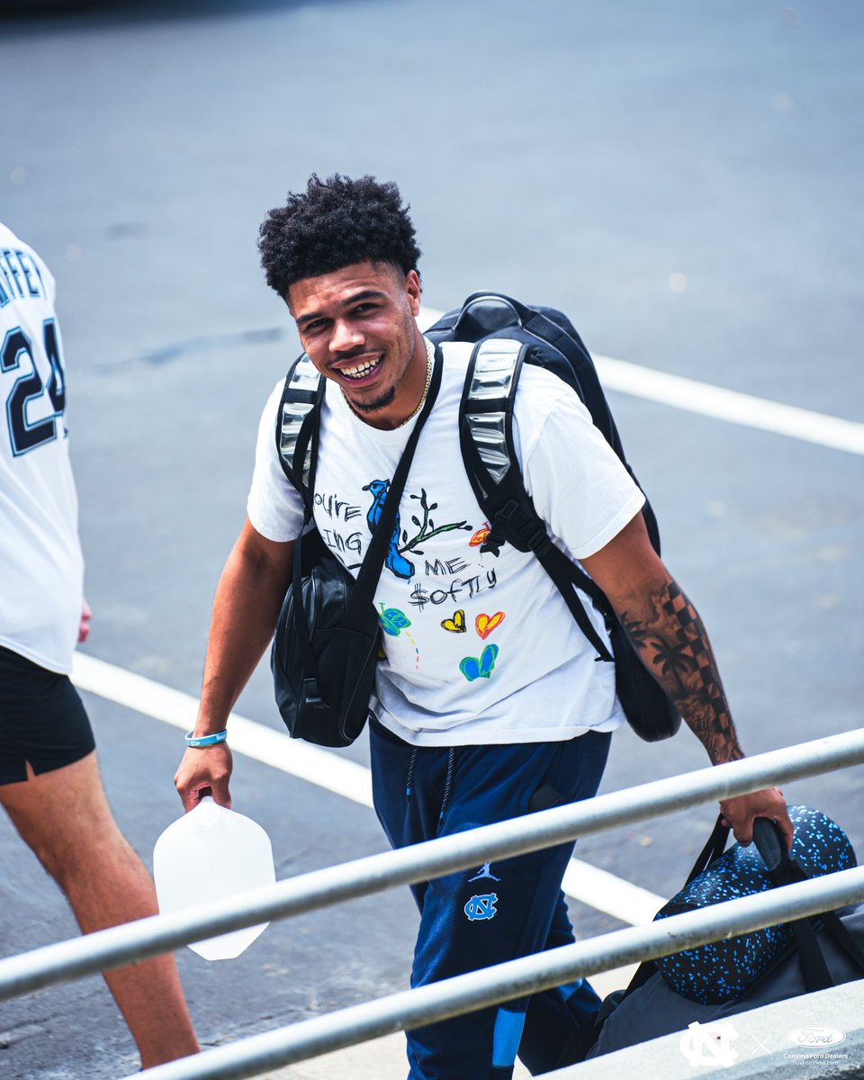 UNCFootball's tweet photo. Training Camp is here 😁⛅️

#CarolinaFootball 🏈 #UNCommon https://t.co/ArsRoWWNWW