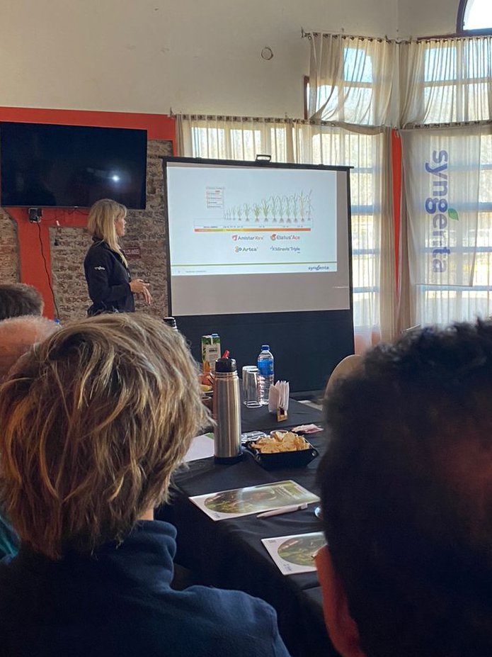 GRAFER SRL (@grafer_srl) on Twitter photo Compartimos una Jornada de trabajo sobre los conceptos teóricos y prácticos para el manejo de enfermedades y estrés en #trigo en 📍Angelica
.
Nos acompañaron las Ing. Agr. Margarita Sillón y <a href="/Natyschmith/">Natalia Schmithalter</a> Ser. Téc. <a href="/Syngenta_ar/">Syngenta Argentina</a> y el Ing. Agr. <a href="/BrondiMariano/">Brondi Mariano</a> Ser. Téc. <a href="/StollerArg/">Stoller Argentina</a> Compartimos una Jornada de trabajo sobre los conceptos teóricos y prácticos para el manejo de enfermedades y estrés en #trigo en 📍Angelica
.
Nos acompañaron las Ing. Agr. Margarita Sillón y <a href="/Natyschmith/">Natalia Schmithalter</a> Ser. Téc. <a href="/Syngenta_ar/">Syngenta Argentina</a> y el Ing. Agr. <a href="/BrondiMariano/">Brondi Mariano</a> Ser. Téc. <a href="/StollerArg/">Stoller Argentina</a>