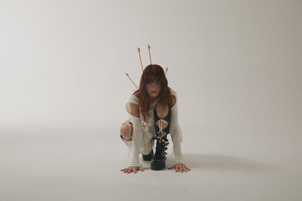 juicebox_press's tweet image. . @MisterWives has unleashed their 4th studio album  ‘Nosebleeds.’ Contributor Angie Comer shared her thoughts on the celebratory album. 

readechoonline.com/review-misterw…

#misterwives #nosebleed #nowplaying #review #musicreview #albumreview #nowstreaming #echo #musician