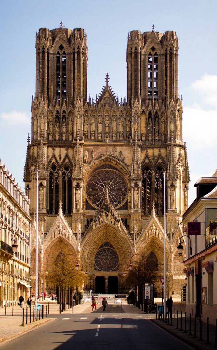 JeremyTate41's tweet photo. Cathedral architecture is amazing, but what is more amazing is the kind of culture required to build them. 

Imagine 20 generations sharing a single vision. Imagine living in a culture that built upon, rather than tore down, the work of those who came before us. https://t.co/WaIAp1VCtF