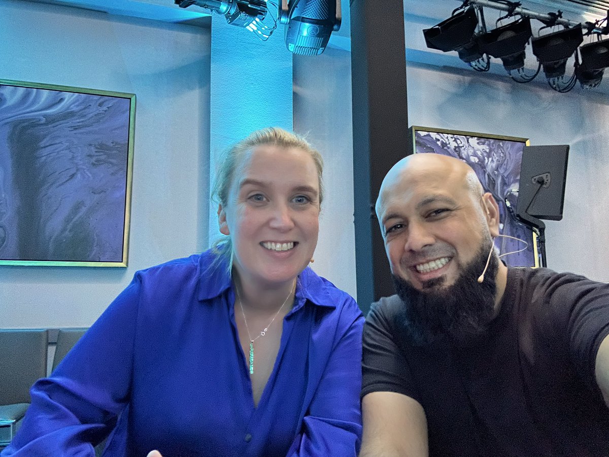 Abdulchohan's tweet image. Phenomenal day with #AppleDistinguishedEducators in Reading, UK. 

Sharing, learning, leading, innovating, connecting and so much more. 

Shout out to #ADE23 and #ADEAlumni