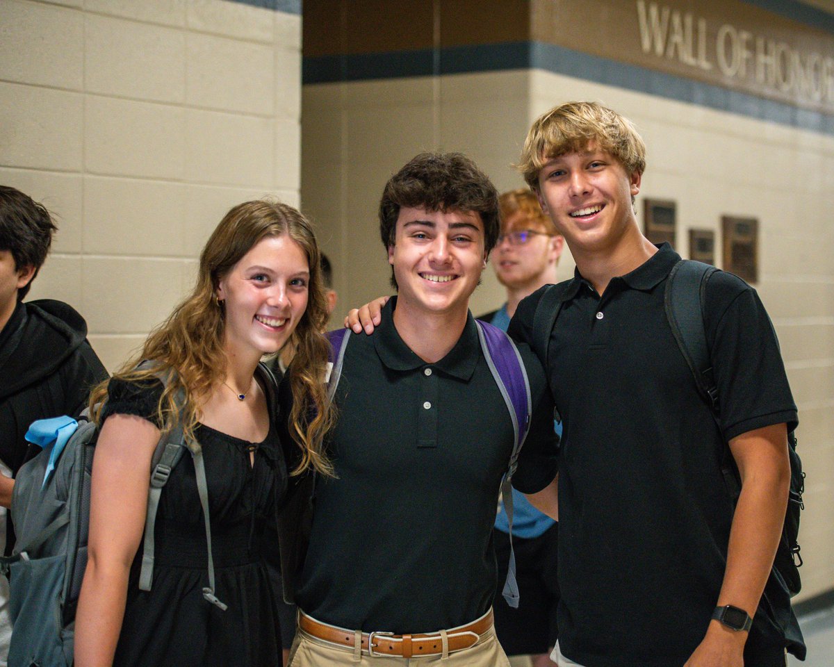 PopeHS1's tweet photo. WELCOME BACK GREYHOUNDS! We hope everyone had a great first day back and we are looking forward to another amazing school year #popehighschool #popehs #popegreyhounds https://t.co/ORrPHb296s