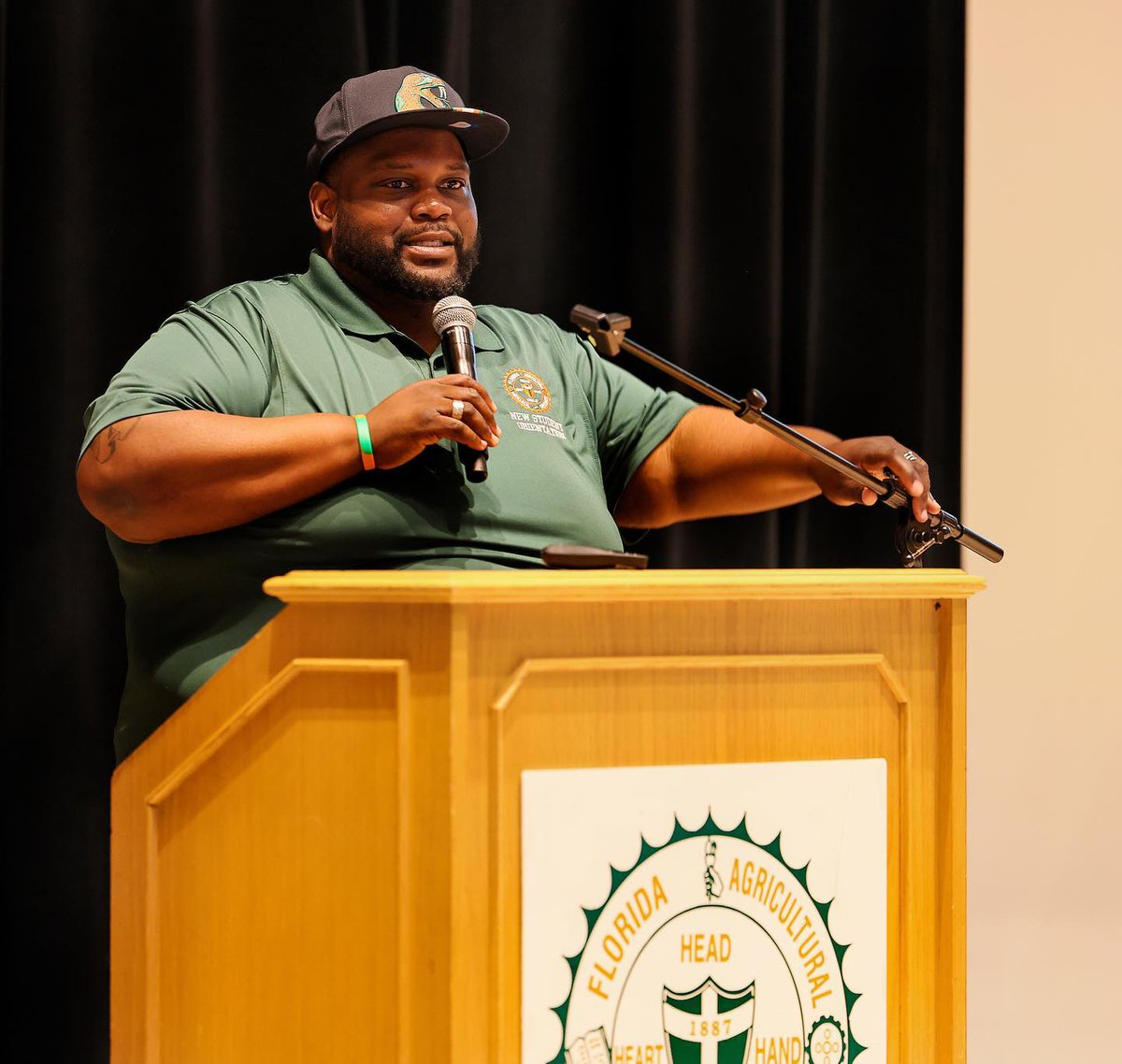 FAMU_1887's tweet photo. #FAMU mourns the loss of Andre Green, Director of Student Activities &amp; New Student Orientation. President Larry Robinson, Ph.D., and Vice President for Student Affairs William E. Hudson, Jr. Ph.D., offer their deepest condolences. Counseling Services are available. 🐍🧡🕊️ https://t.co/3jdPQvpkIk