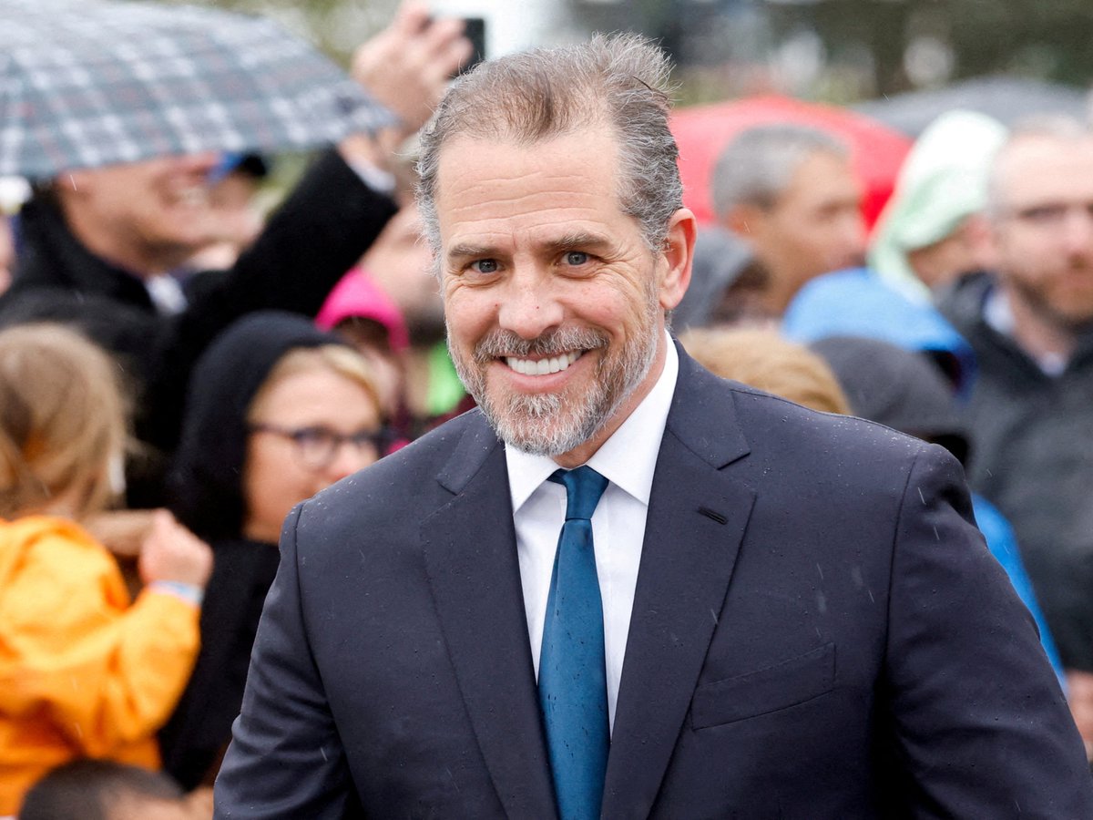 factandrumor's tweet image. #ReleaseTheTranscript Newsmax #Indictment Devon Archer - For Democrats to waste precious political capital defending Hunter Biden seems a big mistake to me. Let the justice system play out for him or it becomes more difficult to get Former President Donald Trump 🤮🤮🤮, etc.