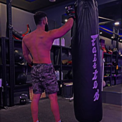 h3ithem25's tweet photo. #NewProfilePic🥊🥊 https://t.co/NMMgHz1rND