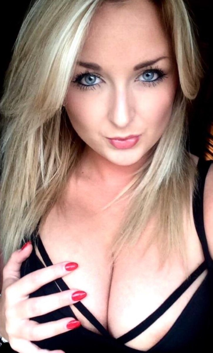 LeaSyxxn's tweet photo. Ich werde deinen Schwanz lutschen und Danke sagen https://t.co/BqG8LZQUl4