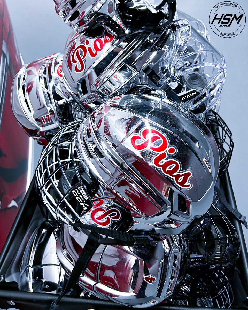 HockeyStickMan's tweet photo. Is there anyone in the NCAA with nicer helmets than these chrome Pios buckets?

@shuhockey @shu_hockeyeq @everythingcollegehockey @ncaaicehockey https://t.co/BidjJ66jdG