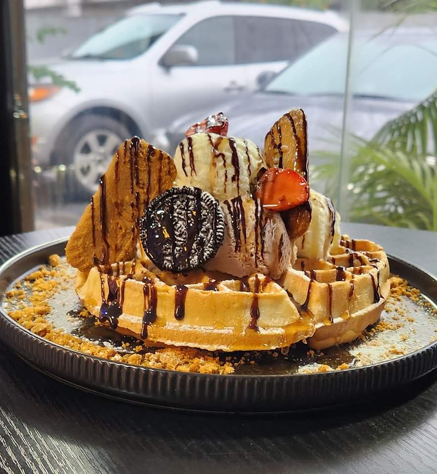 ph_sauce's tweet photo. Welcome to AUGUST the month of sweetness and relaxation.
Let's vibe.....
#wafflelovers #yummytreats #sweettreat #BBNaija #Soma #Congratulationspeter #helicopter https://t.co/0pdovBb6YE