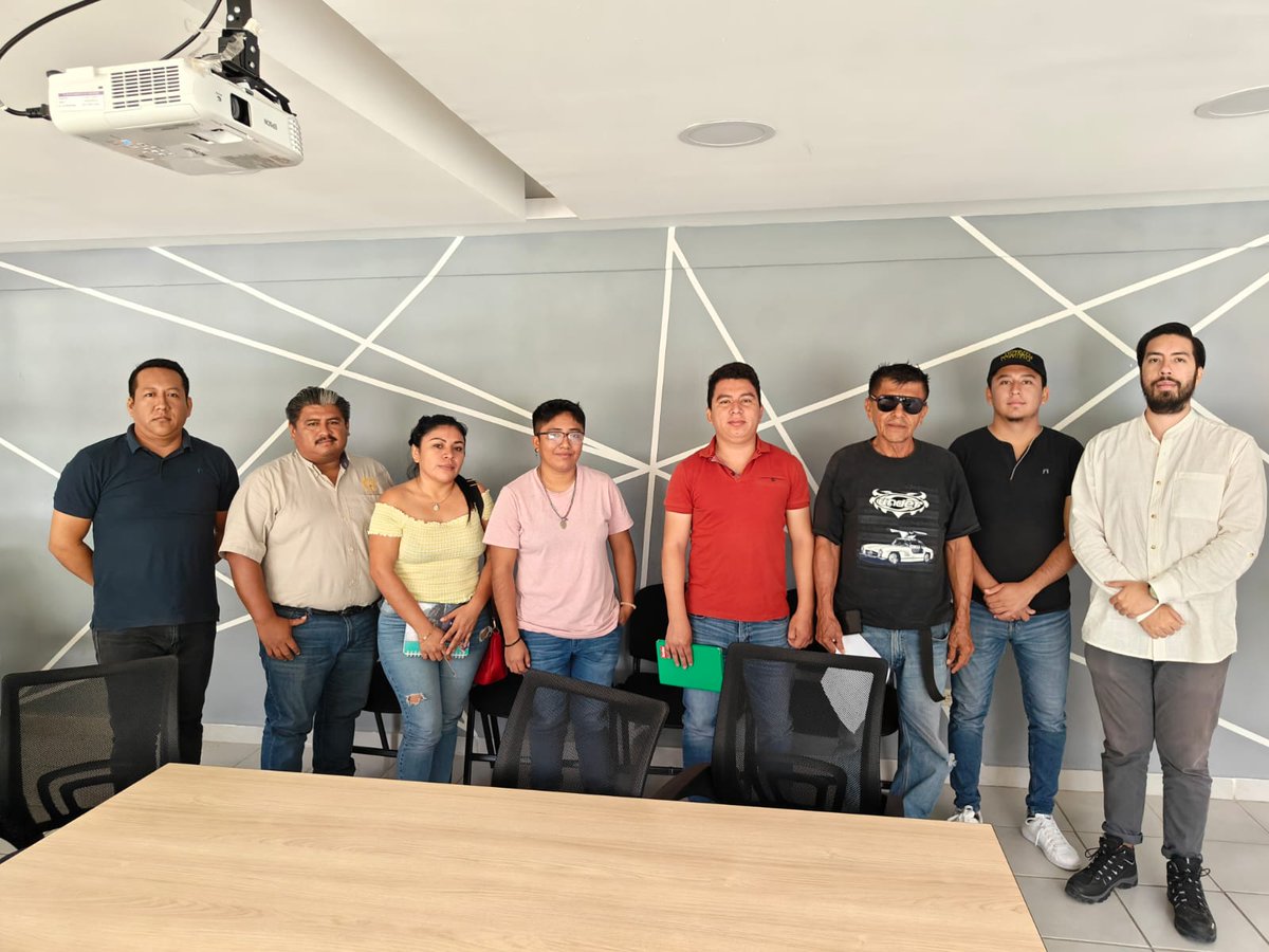 PeriodismoExpre's tweet photo. @SemahnChiapas capacita a personal de Ayuntamientos en materia de energías sustentables; su titular María del R. Bonifaz Alfonzo explicó que se trabaja en el desarrollo de proyectos para para que los municipios chiapanecos logren niveles de eficiencia energética. Bien. https://t.co/iN6lM3aH9H