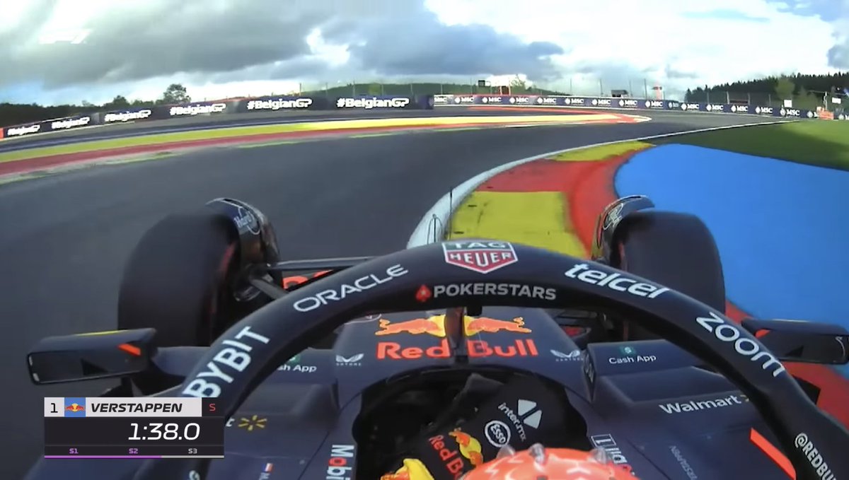 rxcluse_'s tweet image. Right when tf are EA or codies whoever fixing the final chicane in game coz this shit is how it supposed to be instead of Mr Bones wild ride 😭