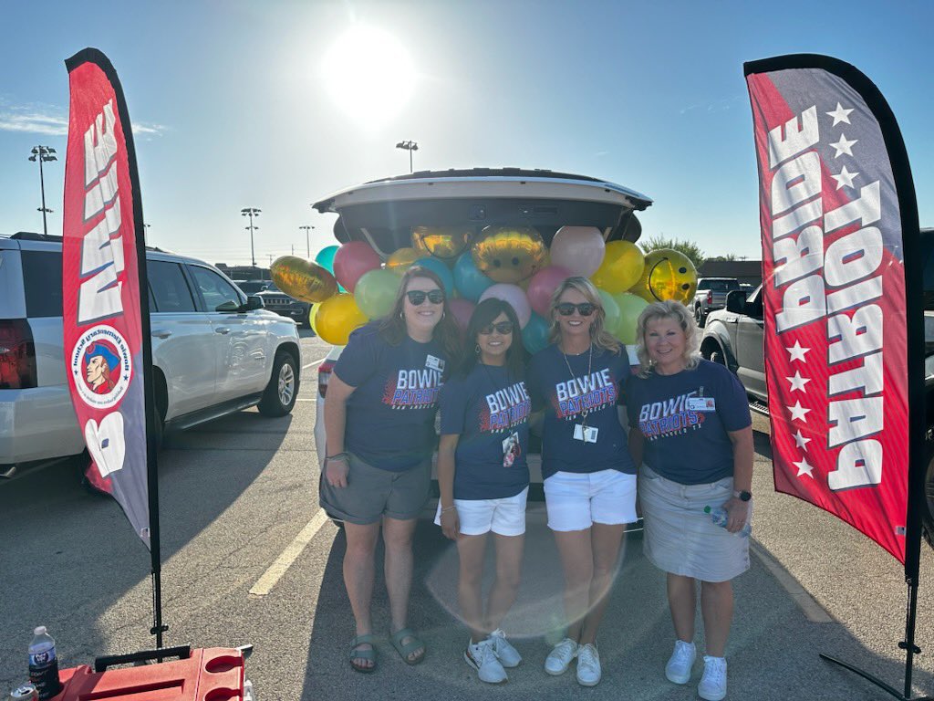 One of my favorite days of the year…New to District Tailgate <a href="/SanAngeloISD/">San Angelo ISD</a> 
Old friends, former students now teachers, friends who joined the district, and new staff <a href="/BowiePatriots/">Bowie Elementary School</a> ❤️🤍💙