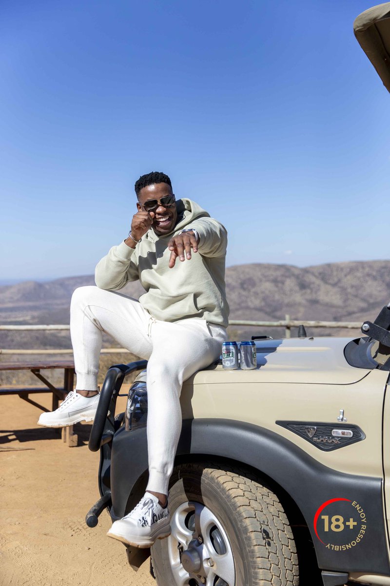 AnelePapu's tweet photo. Chilling on the mountain enjoying the winter sun #ItsALiteStyle @castlelitesa https://t.co/H4XcrDdU09
