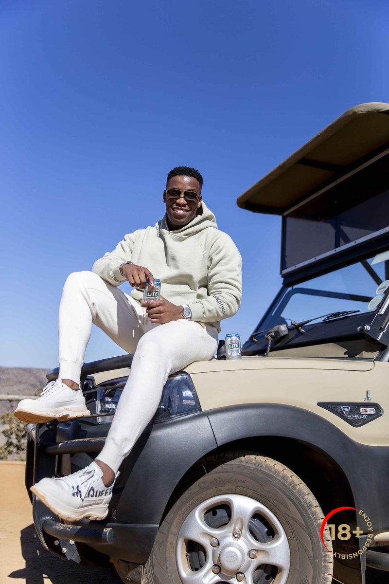 AnelePapu's tweet photo. Chilling on the mountain enjoying the winter sun #ItsALiteStyle @castlelitesa https://t.co/H4XcrDdU09