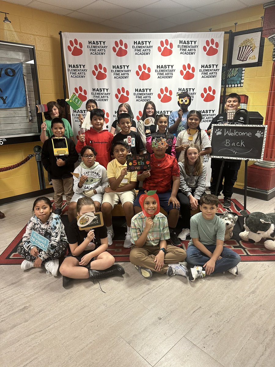 Can’t wait for an amazing year with these <a href="/Hasty_Huskies/">Hasty Fine Arts Acad</a> ! <a href="/MRegan0123/">Dr. Rosario-Regan</a> <a href="/JanetMarotte777/">Janet Marotte</a> <a href="/Beth_Coryell/">Beth Coryell</a>