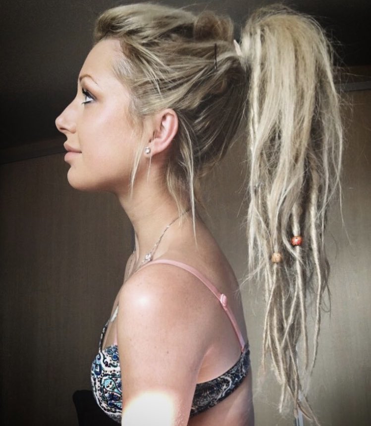 HPBSmelanie's tweet photo. My friend braided my hair and put little beads in it- thought it was cute enough to share 🌸✨ https://t.co/96sEdTElLc