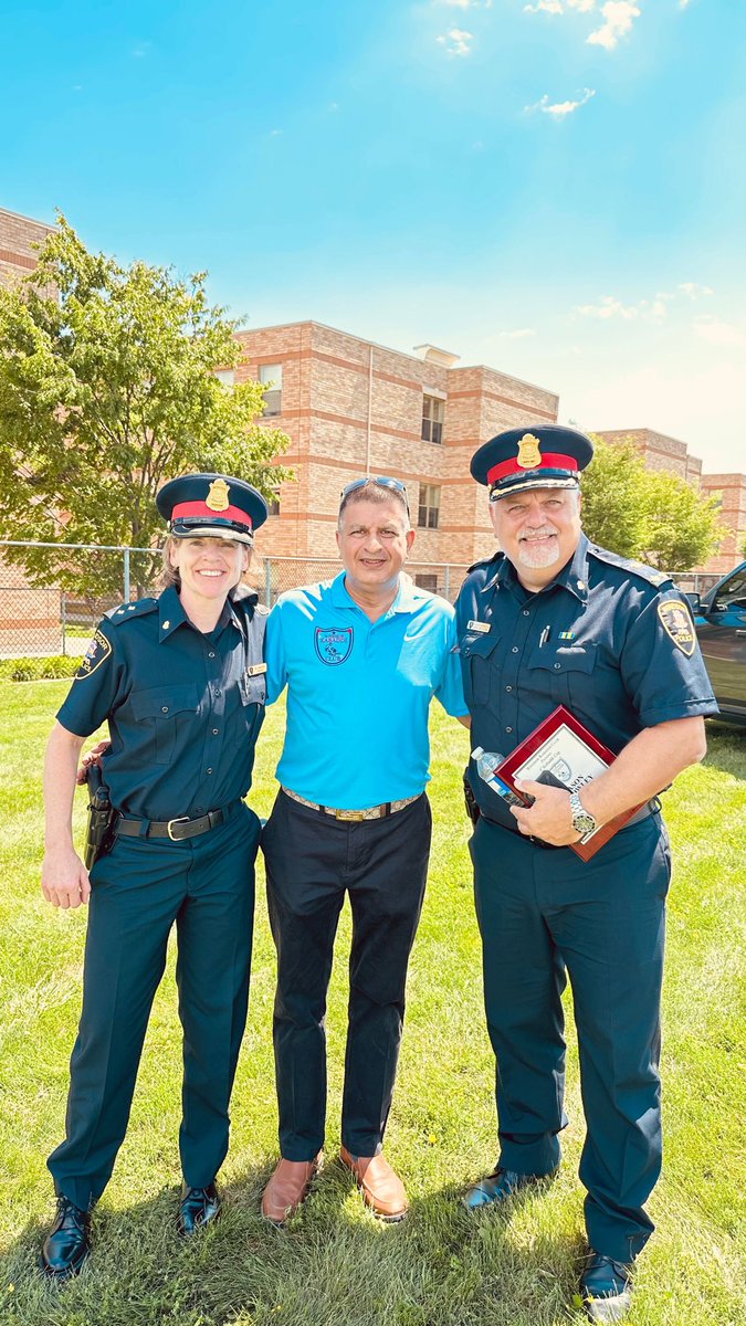 gill_wps's tweet photo. Last Sunday the Punjabi Community of Windsor Essex hosted its first ever Professional #Kabaddi tournament at McHugh Park @WindsorPolice engaged with the #YQG community celebrating this sporting event. Thanks to Windsor Kabaddi Club for inviting us. https://t.co/5EVpAU3Y7p