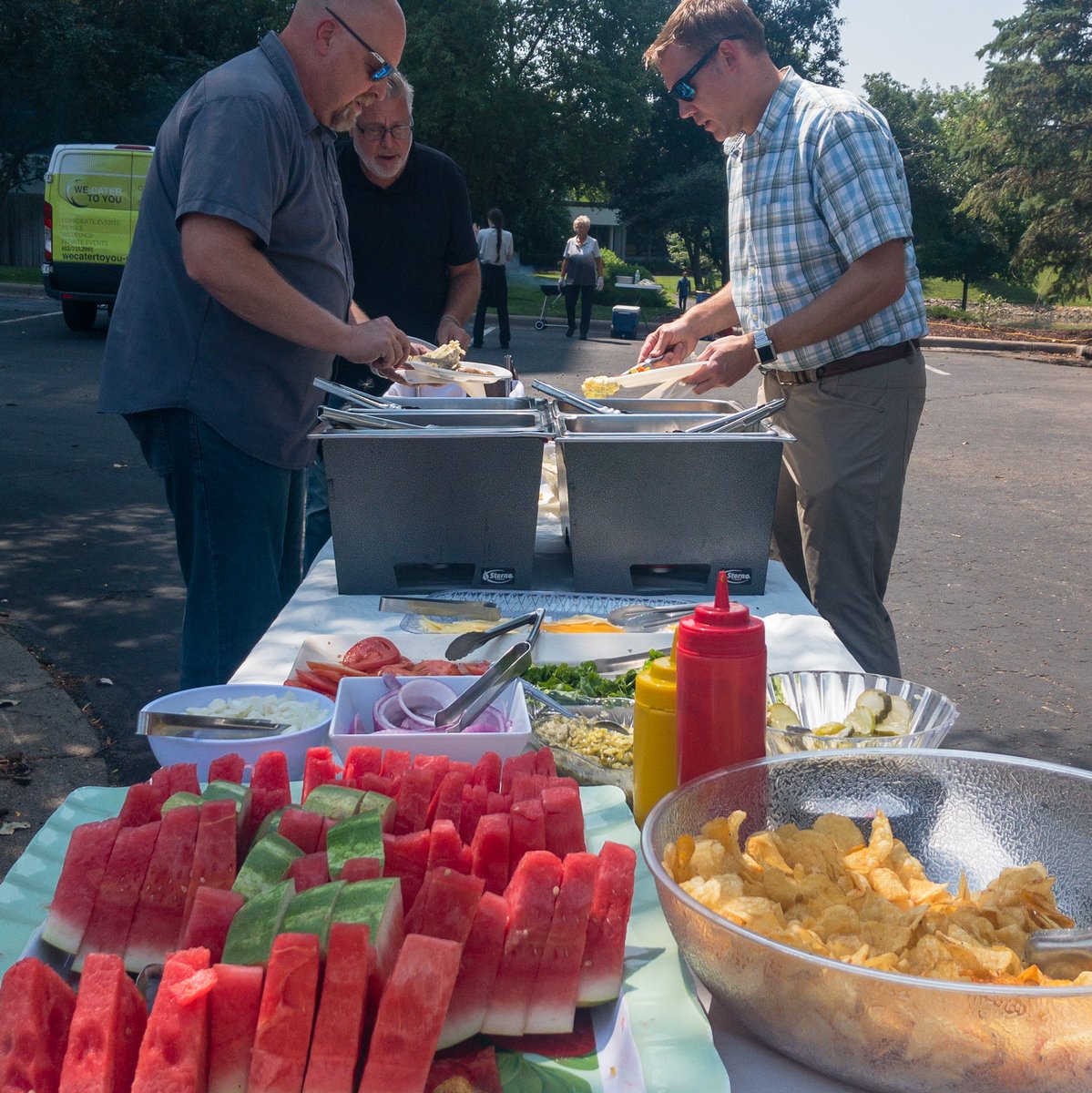 WinmarkResale's tweet image. What an amazing day filled with fun and laughter! 🥳 Winmark Resale's team recently came together for a wonderful midyear summer picnic and games. We celebrated our hard work and camaraderie in style! #ResaleForEveryone #FunForEveryone