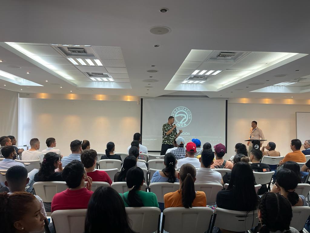¡Bienvenidos al emocionante mundo del aprendizaje en el Centro Inca! 📚💙

Nuestro equipo de educadores apasionados está listo para recibirte con los brazos abiertos y guiarte en tu viaje de descubrimiento ✅