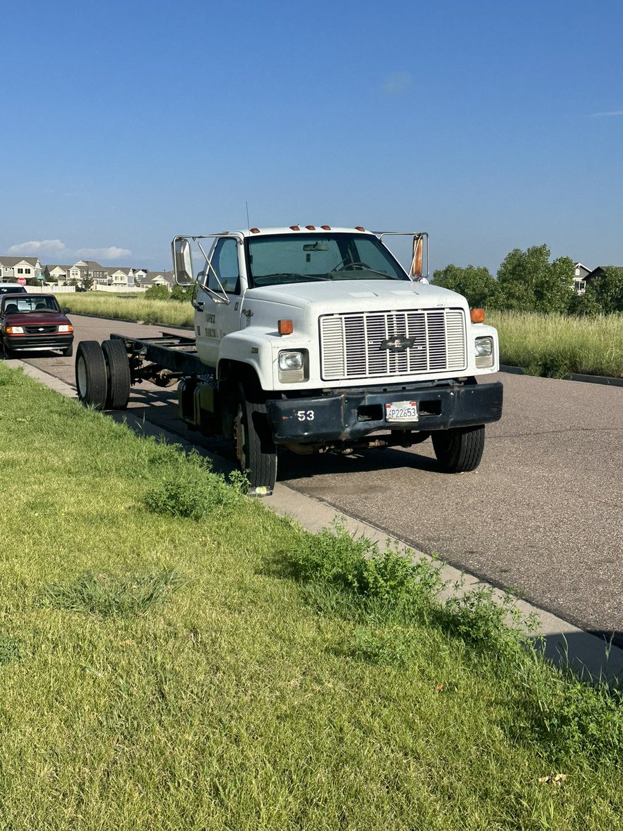 IHitTheRoad's tweet photo. @DenverPolice this chasis is abandoned for more than 1year. What do you need to tow away this chasis?
It is park on E 45th Ave between Walden Ct and Walden Way. 80249 https://t.co/WrOCsNonKo